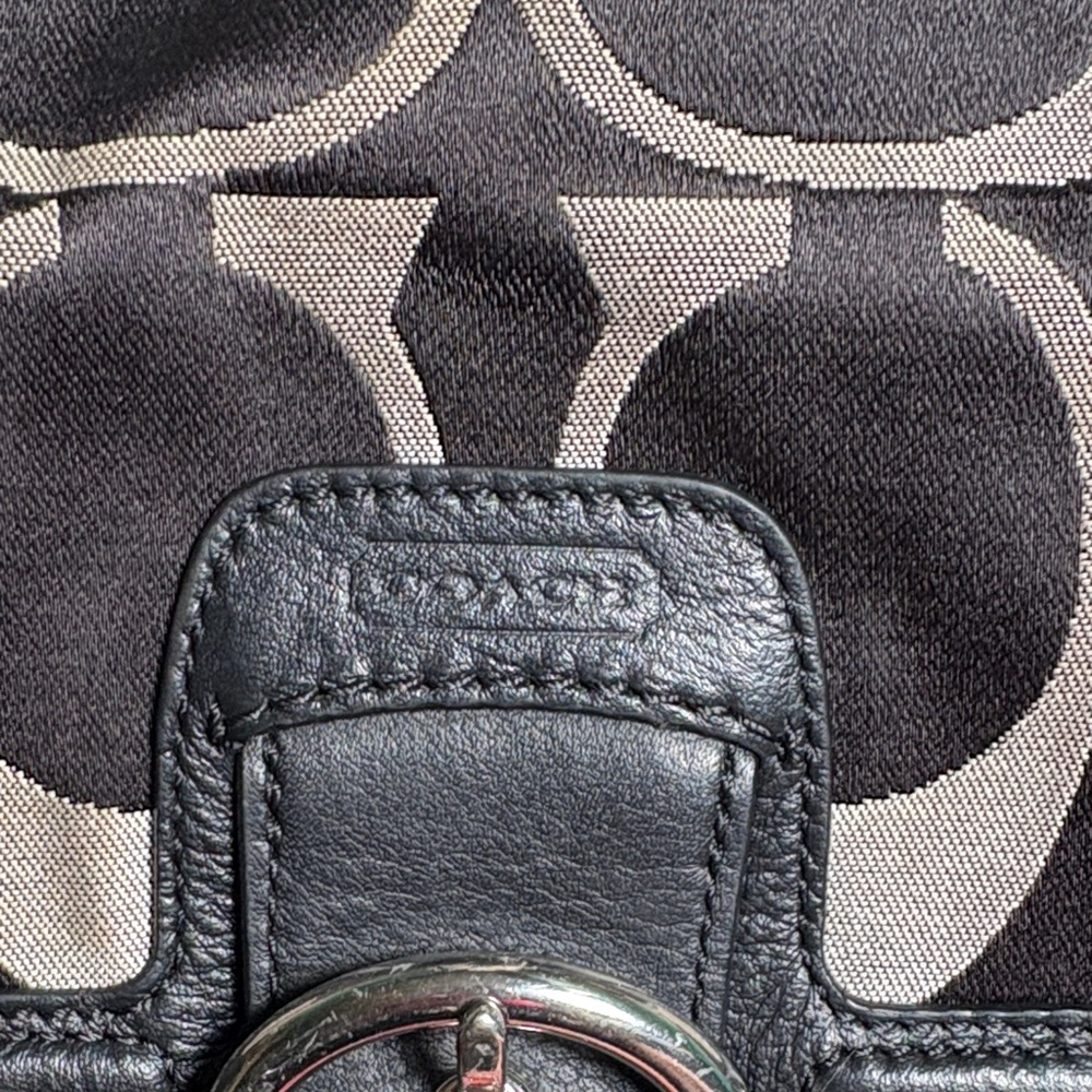 Coach Signature Black and Cream Shoulder Bag - Picture 6 of 16